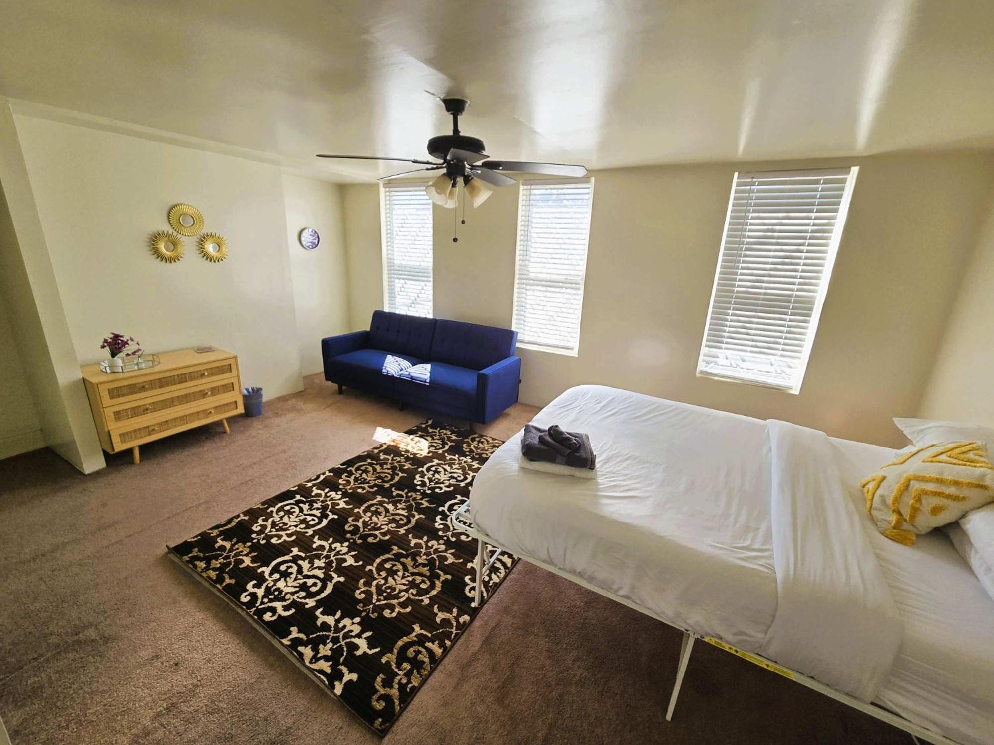 Holiday home Bright & Cozy 2 Bed Private Parking Pittsburgh